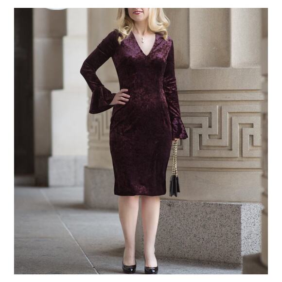 London Times Women's Bell Sleeve V Neck Midi Velvet Sheath Dress, Raisin SZ 10 - Picture 1 of 13